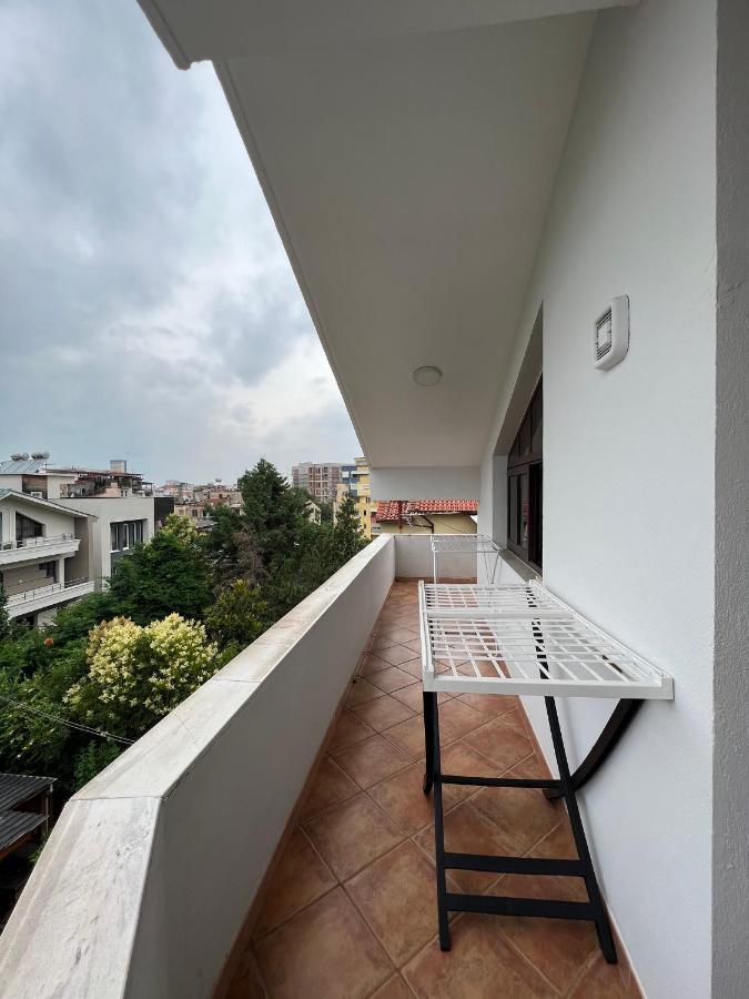 Villa Sokoli, Enjoy Sunset At This Spacious Apartment Тирана Екстер'єр фото