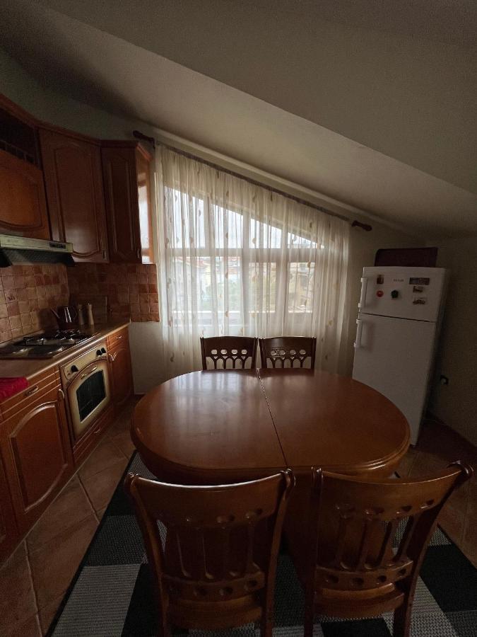 Villa Sokoli, Enjoy Sunset At This Spacious Apartment Тирана Екстер'єр фото