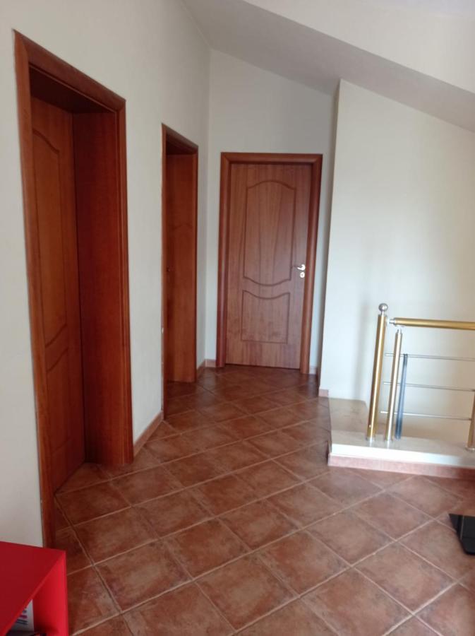 Villa Sokoli, Enjoy Sunset At This Spacious Apartment Тирана Екстер'єр фото