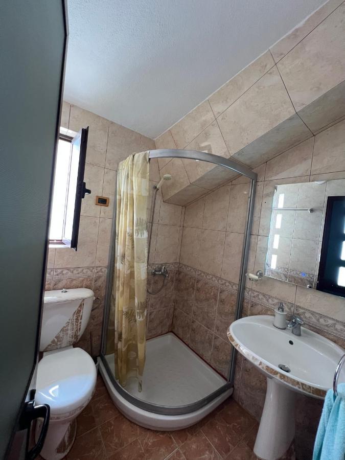 Villa Sokoli, Enjoy Sunset At This Spacious Apartment Тирана Екстер'єр фото