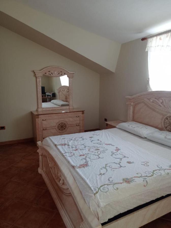 Villa Sokoli, Enjoy Sunset At This Spacious Apartment Тирана Екстер'єр фото