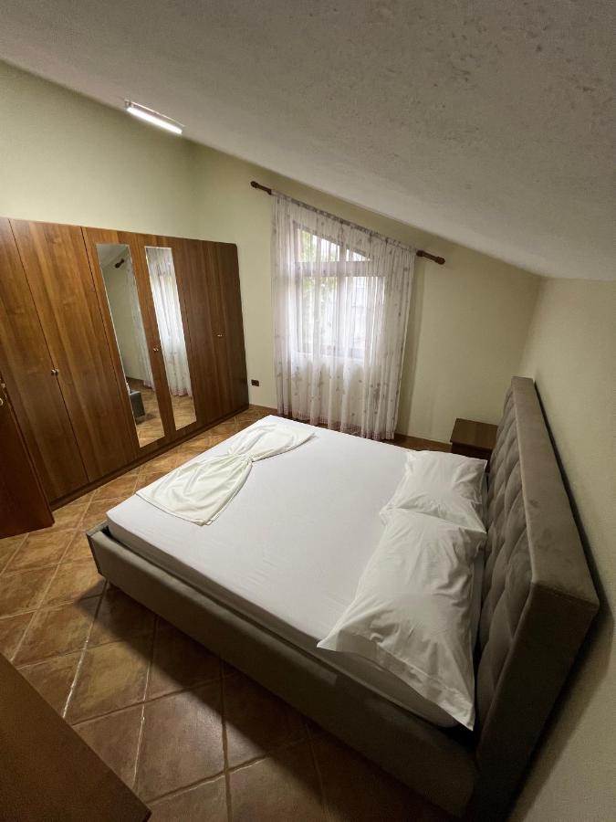 Villa Sokoli, Enjoy Sunset At This Spacious Apartment Тирана Екстер'єр фото