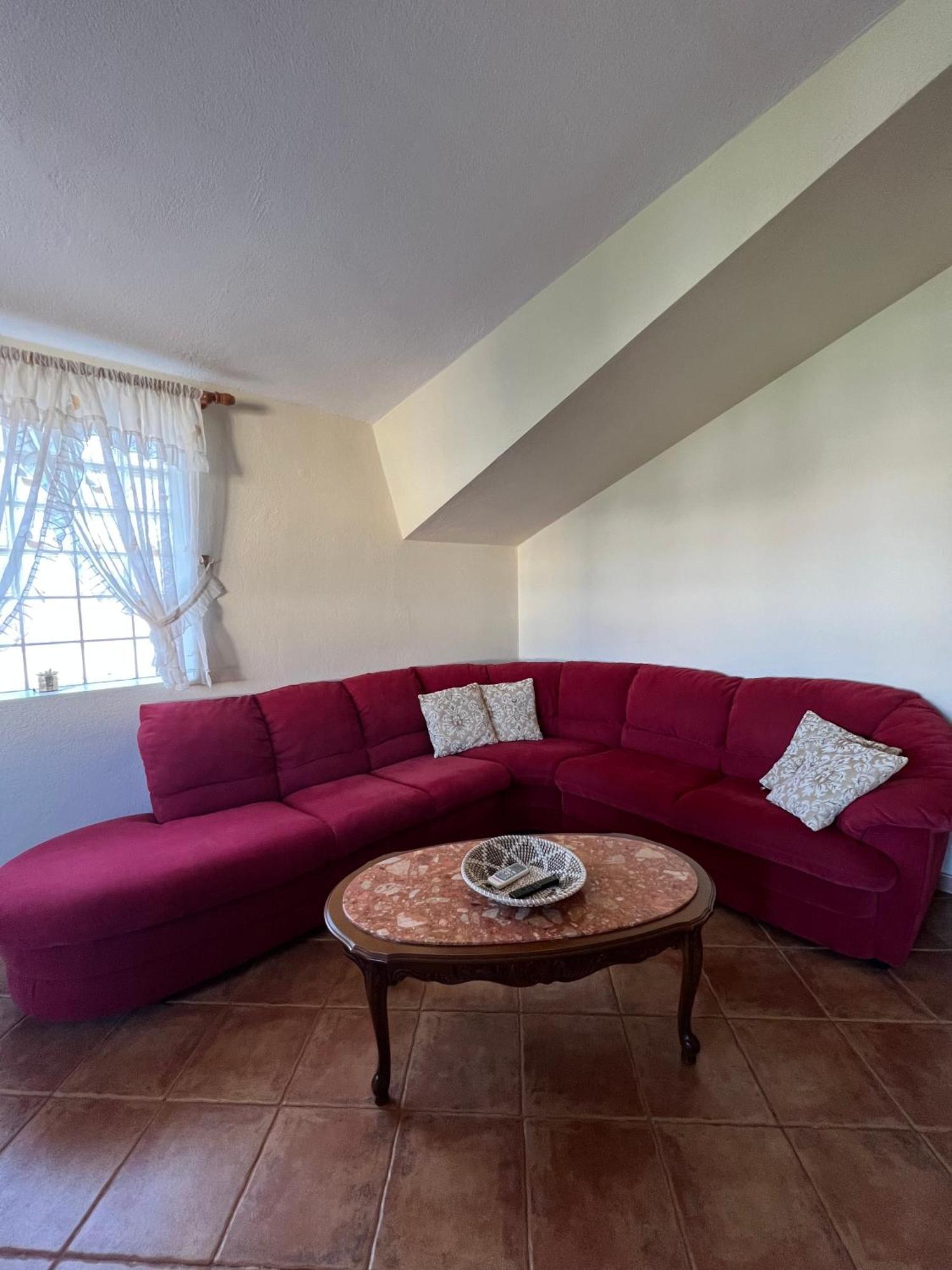Villa Sokoli, Enjoy Sunset At This Spacious Apartment Тирана Екстер'єр фото